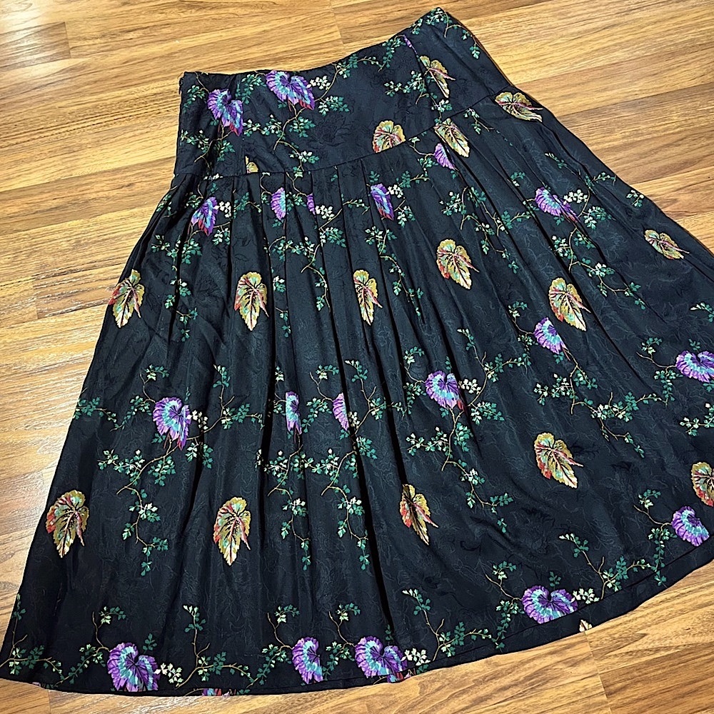 Vintage 90’s Floral Fall Leaf Skirt Vintage 90’s Floral Skirt Pleated Skirt